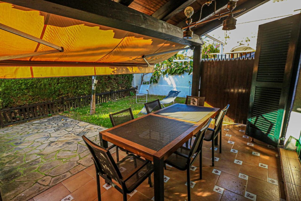 Calderon De La Barca - Only Families Villa Cambrils Buitenkant foto
